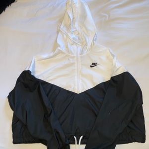 Cropped Nike windbreaker